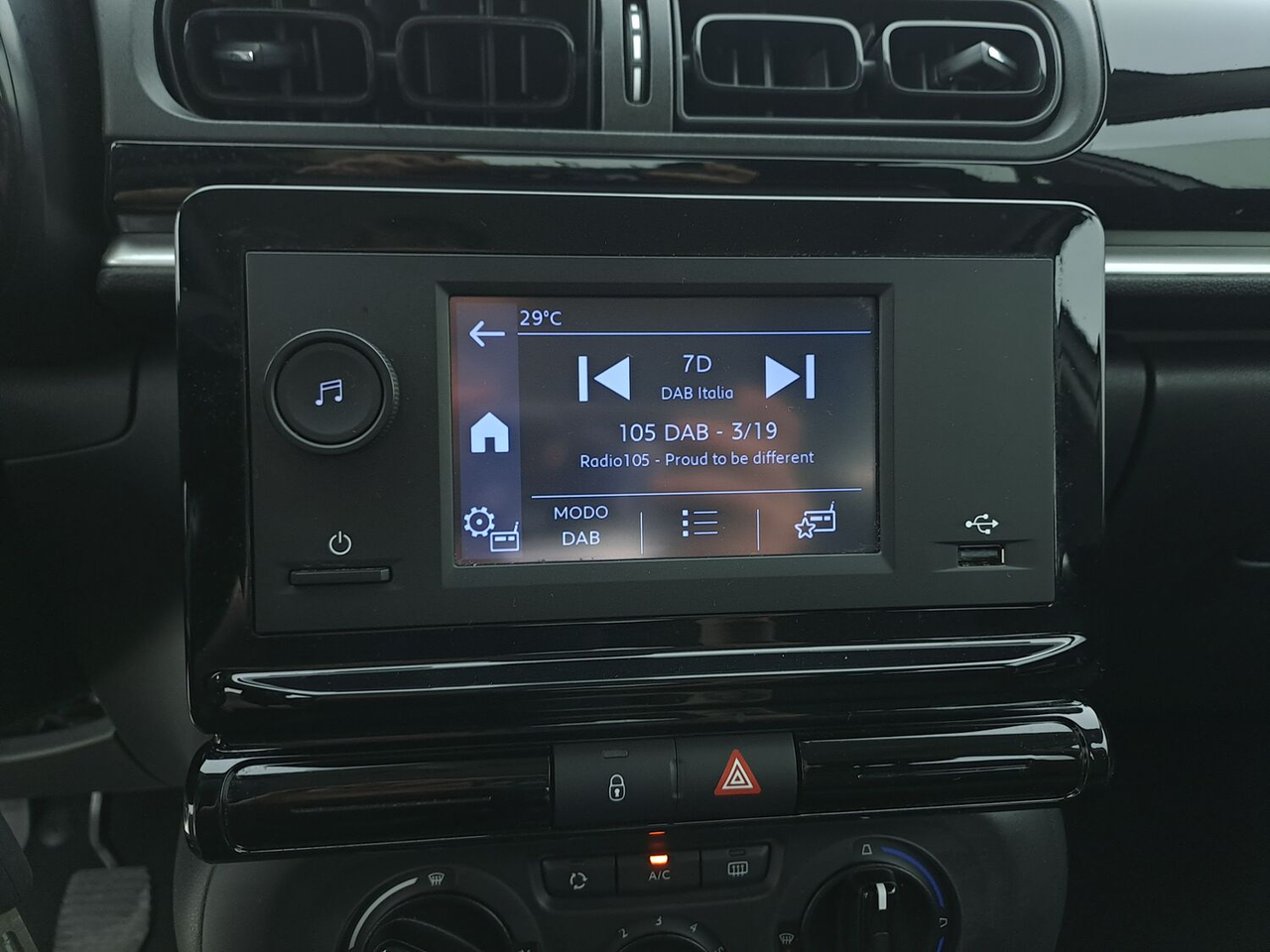 Citroën C3 — photo 14