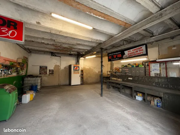 Local commercial 64m2
