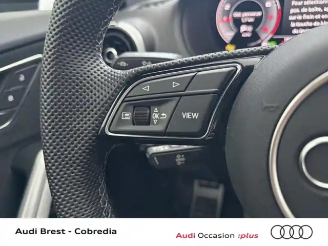 Audi Q2 35 tfsi 150ch s line s tronic 7 — photo 12