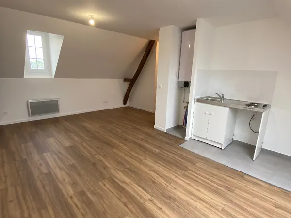 À LOUER - APPARTEMENT T3 - CENTRE DE BAUGÉ