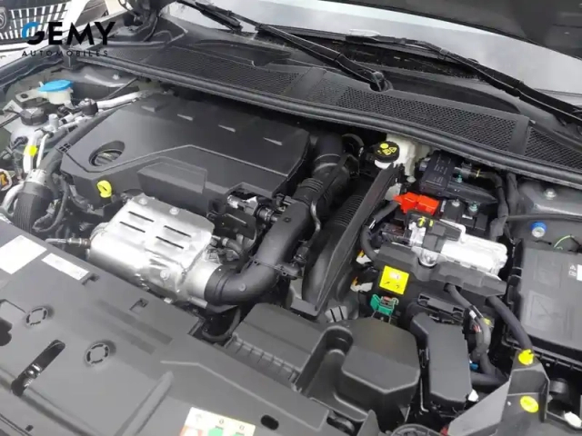Peugeot 408 plug-in hybrid 240 ch e-dcs7 — photo 14