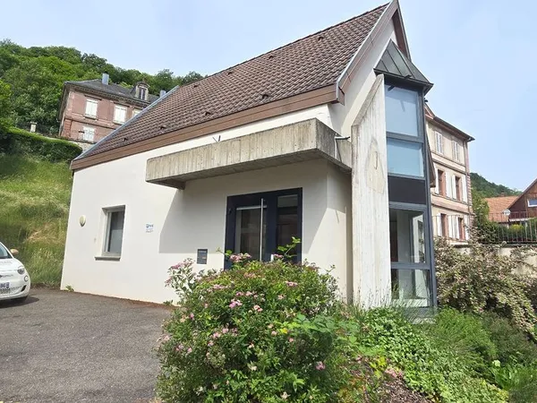 Local 3 pièces 110 m²