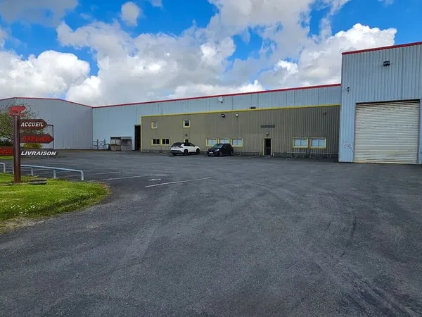 Entrepôt 6300 m² LA FORET FOUESNANT