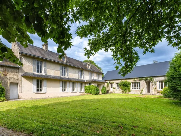 Tout proche d'Omaha Beach, une maison de famille et sa maison d'