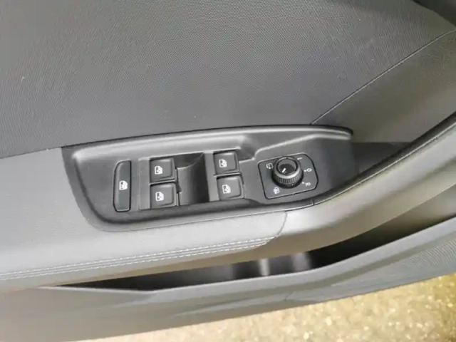 Audi A1 25 tfsi advanced 1.0 tfsi 95 c — photo 15