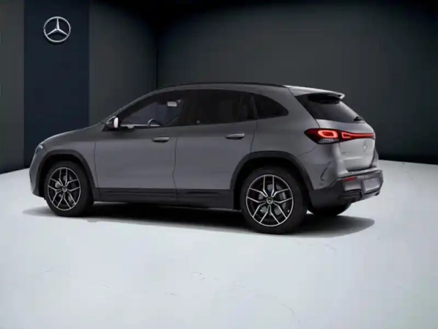 Mercedes Eqa 250+ amg line — photo 28