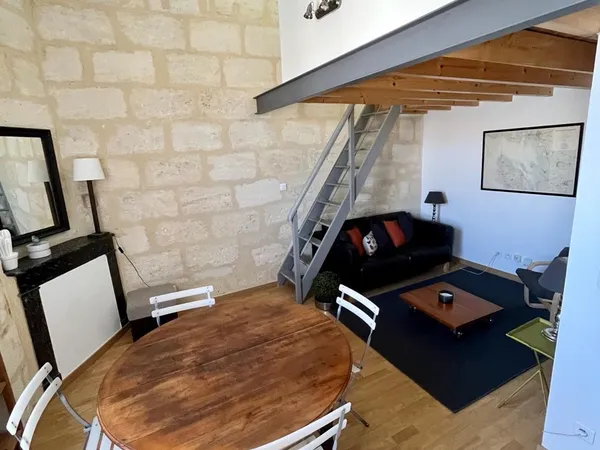 Loue appartement 40m² dans le centre de Bordeaux, rue Naujac