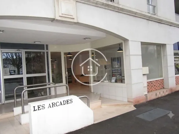 Local 160 m²