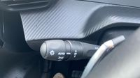Peugeot 208 1.2 Hybrid 136ch Allure e-DCS6 — photo 23