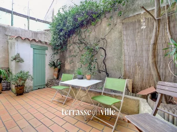 LA CIOTAT - VIEUX PORT - MAISON T4 74M2 - COUR INTÉRIEURE