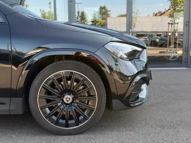 Mercedes Gla 200 d amg line — photo 29