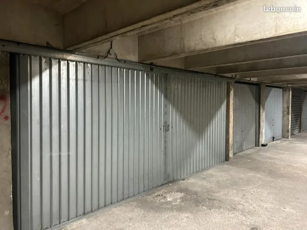 Garages double côte à cote 24,70 m2