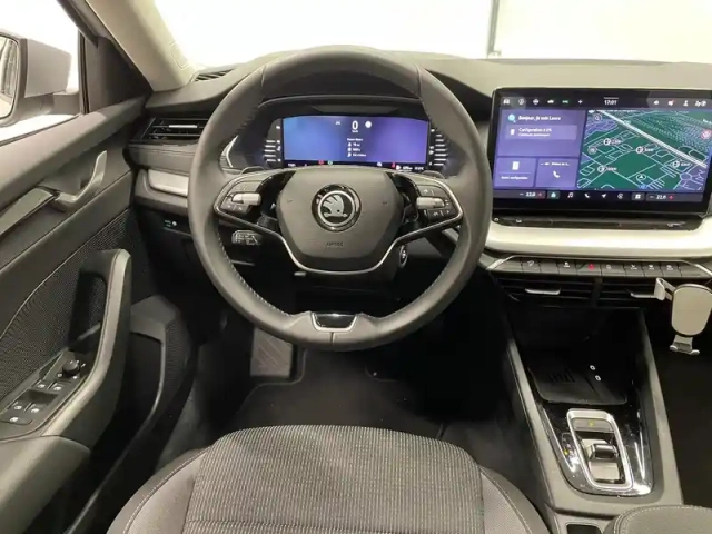 Skoda Octavia combi 2.0 tdi 150 ch scr dsg7 — photo 11