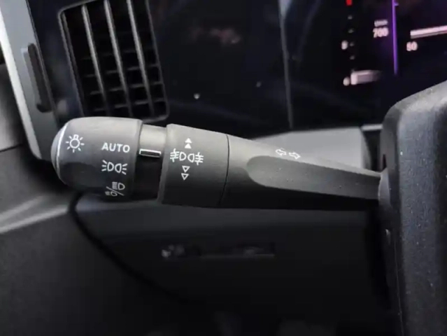 Opel Astra vi 1.2 turbo 130ch auto elegance business — photo 37