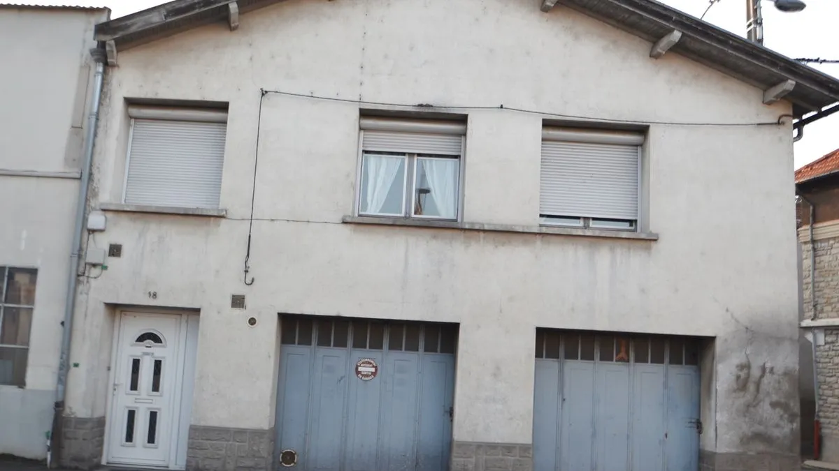Photo 1
