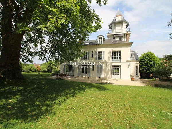 A VENDRE-SEINE PORT 77- Demeure familliale et historique,
