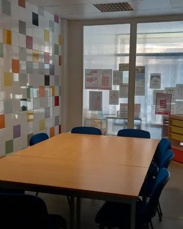 Bureau et espace de travail Location Vouziers 97m² 600€