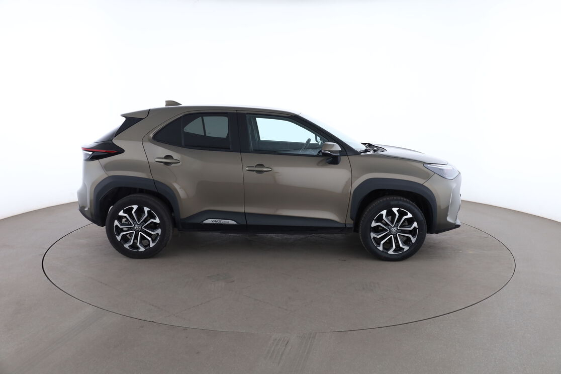 Toyota Yaris Cross 1.5 AWD-i Design — photo 6