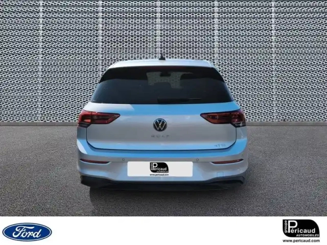 Volkswagen Golf 1.5 etsi opf 150 dsg7 — photo 4