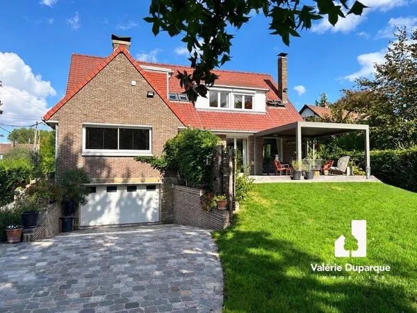 Maison 9 pièces 196 m²