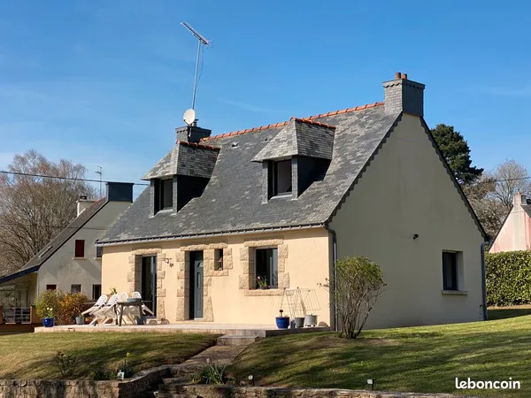 Maison 100m2 / 950m2 terrain à GUERN