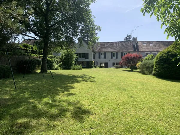 Maison 8 pièces 213 m²