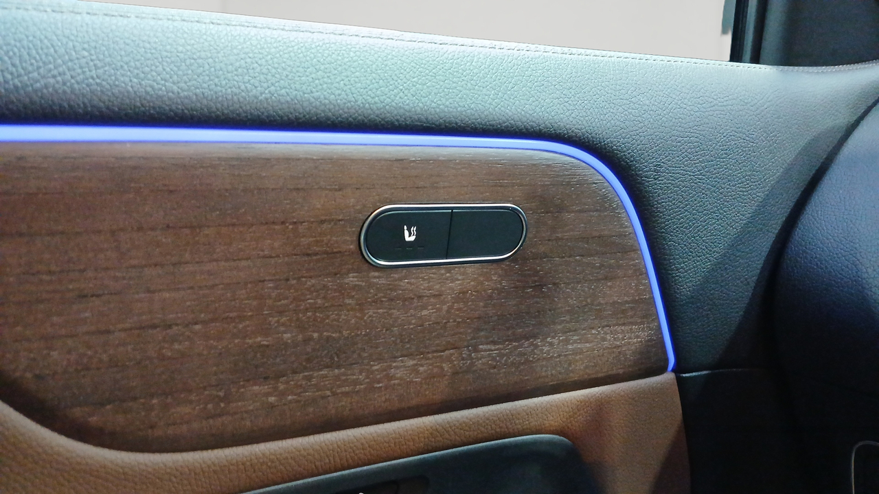 Mercedes GLA 250 e 8G-DCT — photo 18