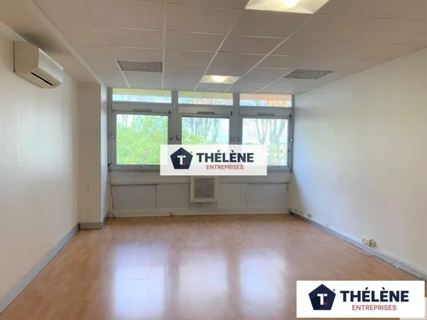 Bureaux 236 m²