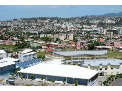 À louer Local de 40 m² en Zone Franche Urbaine - FORT DE FRANCE