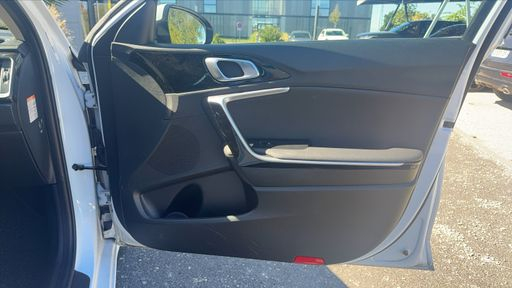 Kia Ceed 1.6 CRDi 136 - Active – 2021 – 61483 km – Diesel – Boîte Manuelle — photo 21