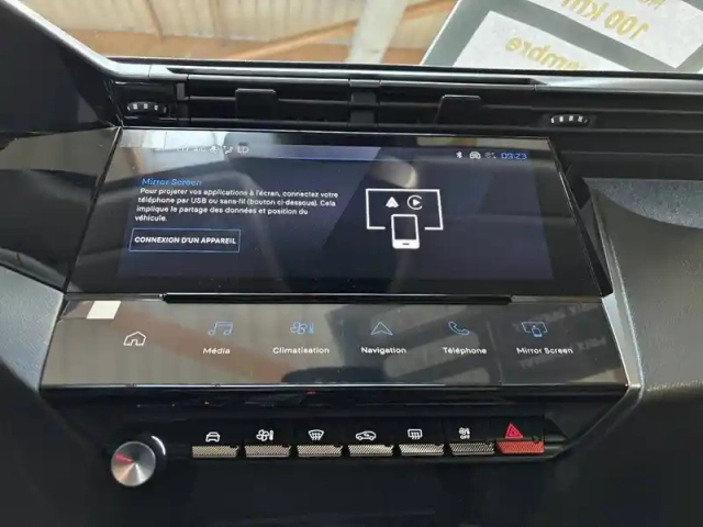 Peugeot 408 phev 180 e-eat8 — photo 35