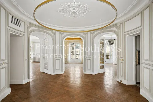 Appartement 8 pièces 311 m²