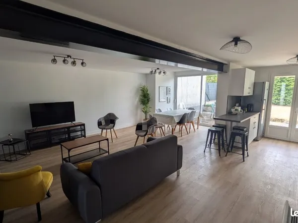 Maison haut de gamme à proximité du tram