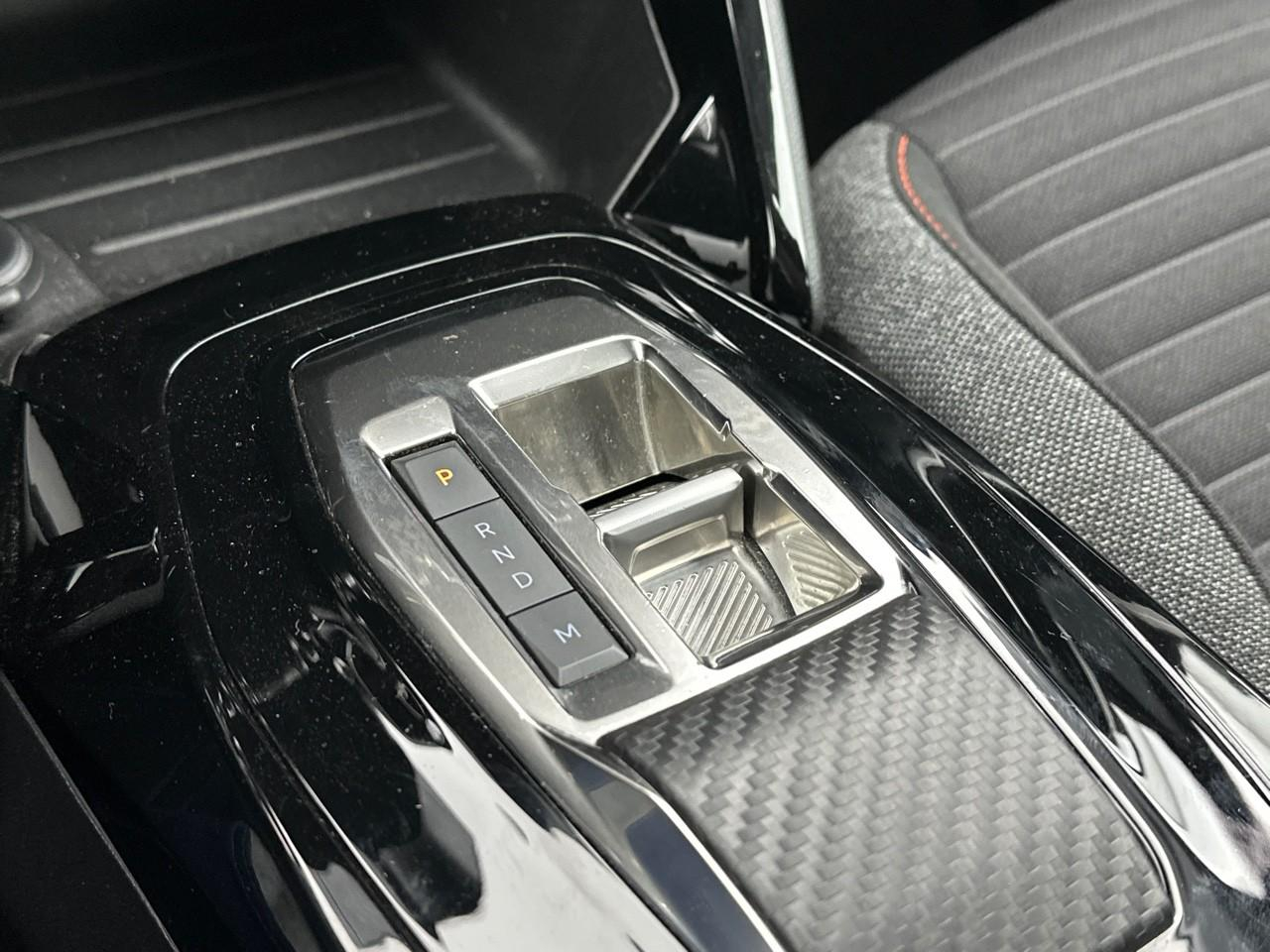 Peugeot 208 puretech 100 s&s eat8 active pack — photo 29