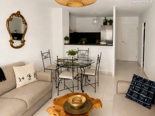 Appartement T2 43 m² - Terrasse et jardin de 65 m² - Garage - Rez-de-jardin
