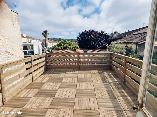 T2 meublé rénové - véranda - terrasse - parking
