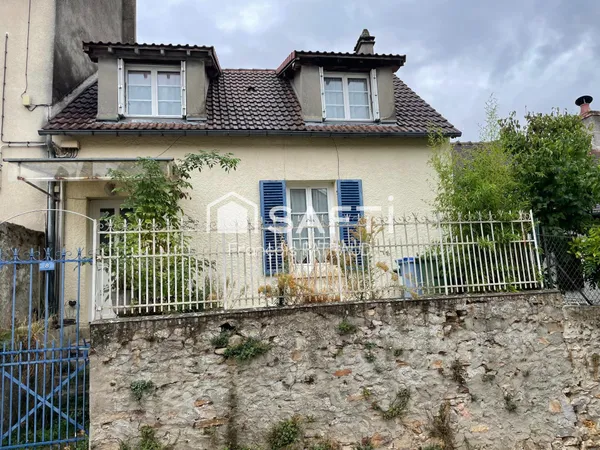 Petite maison au coeur de St Arnoult