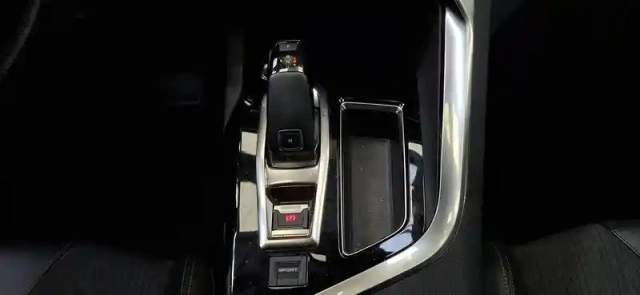 Peugeot 3008 bluehdi 130ch s&amp;s eat8 — photo 24