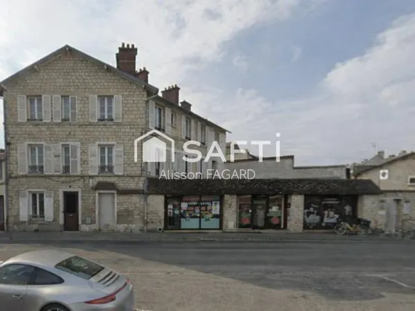 Local commercial centre Chantilly