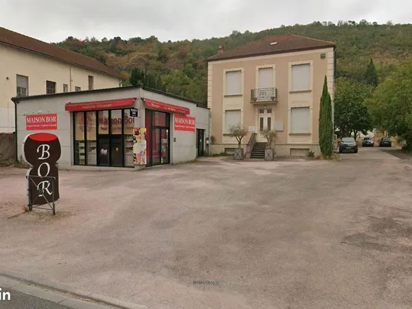 Bureaux 3 pièces 740 m²