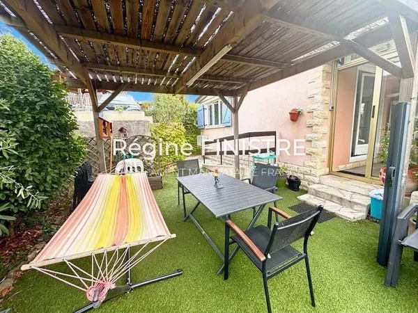 ROQUEBRUNE-SUR-ARGENS CHALET T4 DE 82 M² AVEC VÉRANDA, TERRASSE ET CAVE