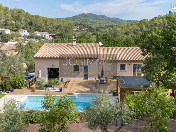 Villa 10 pièces 295 m²