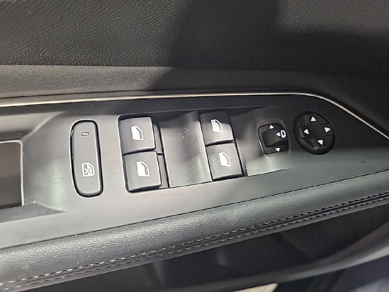 Peugeot 3008 hybrid 225 e-eat8 allure pack — photo 23