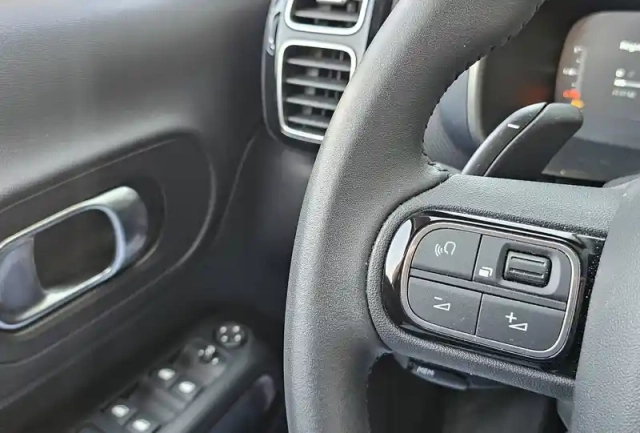 Citroën C5 Aircross hybride 145 e-dcs6 — photo 14