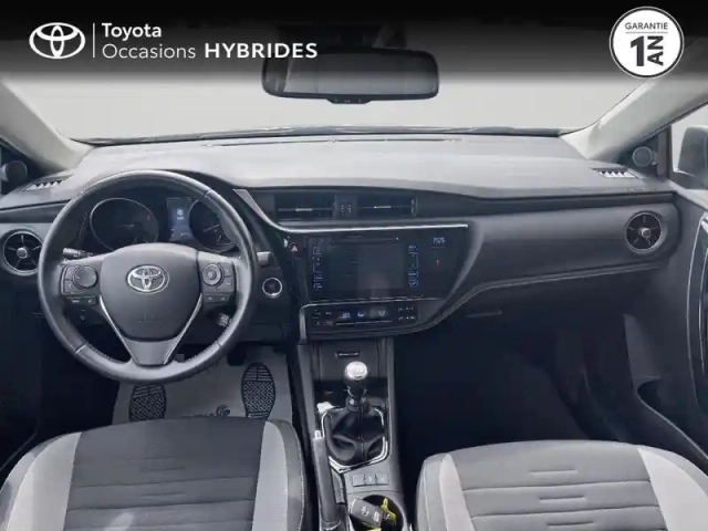 Toyota Auris 1.2 turbo 116ch design — photo 8