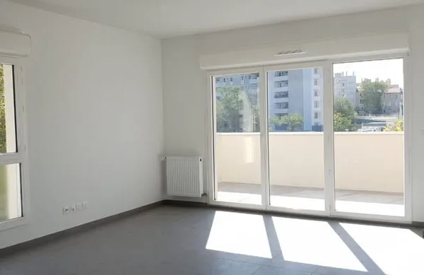 A louer Appartement Marseille 13004 2 pièce(s) 44 m2