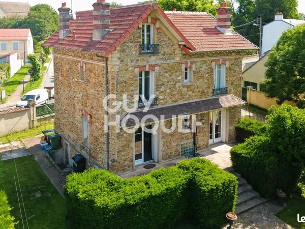 Maison 8 pièces 180 m²