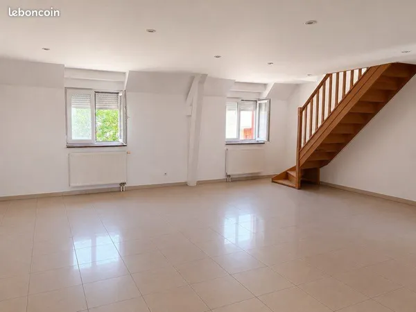Appartement duplex 3 pièces rénové - 72 m2 - Parking