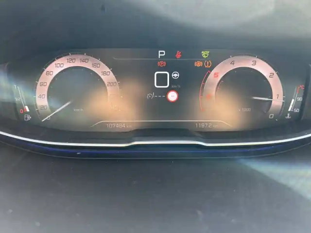 Peugeot 5008 bluehdi 180ch s&amp;s eat8 — photo 6