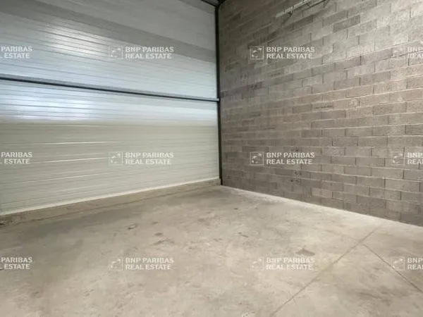 Local d'activité 120 m²